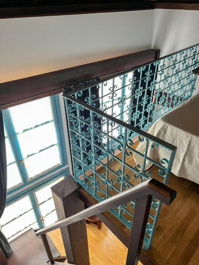 Hostal Servilia การ์โมนา ภายนอก รูปภาพ