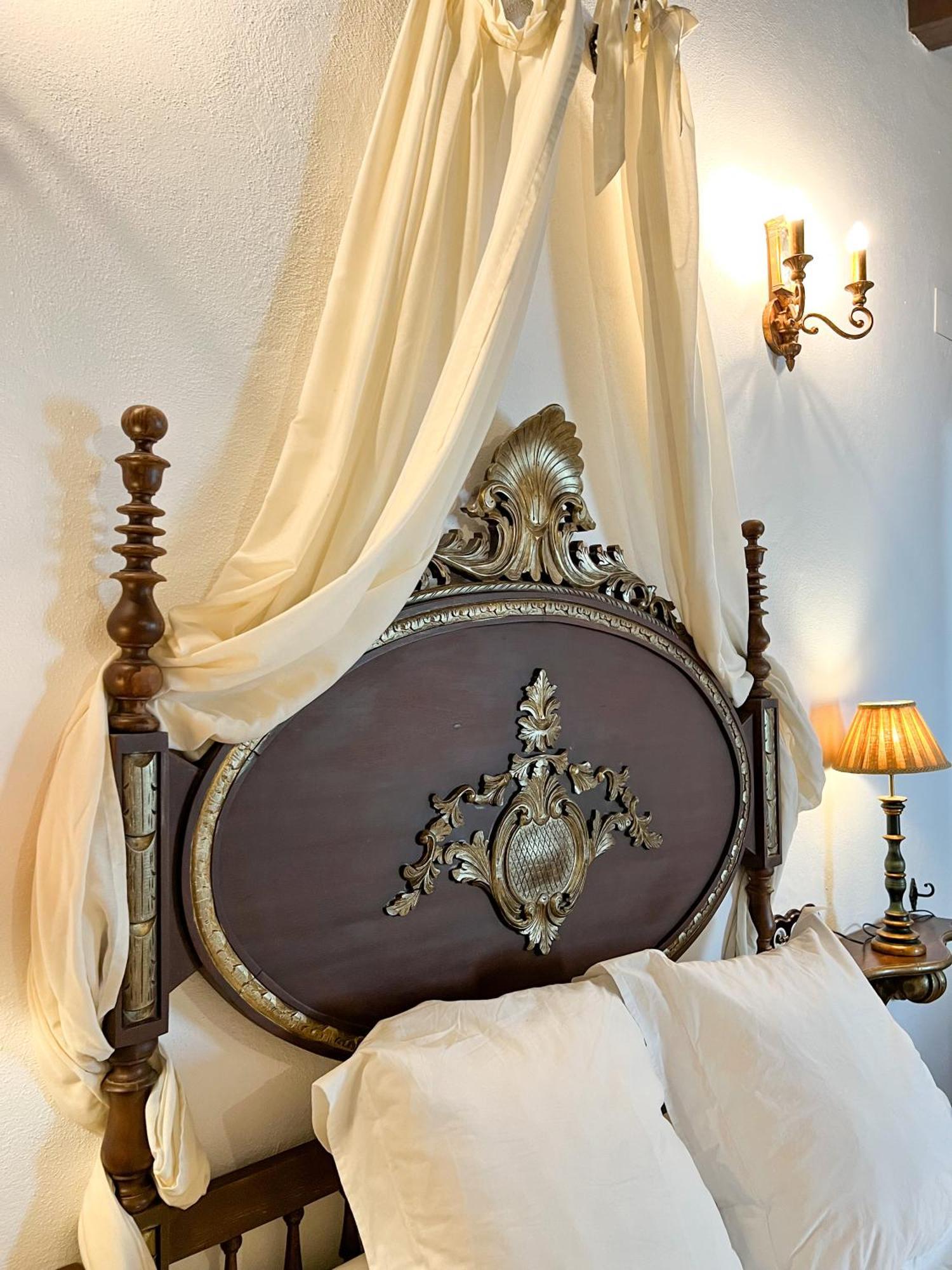 Hostal Servilia การ์โมนา ภายนอก รูปภาพ